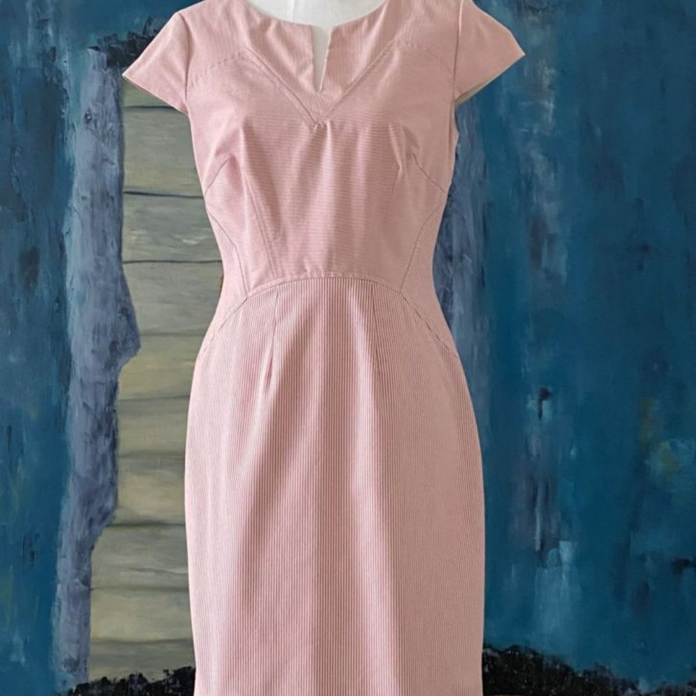 Dress  size 6 color pink